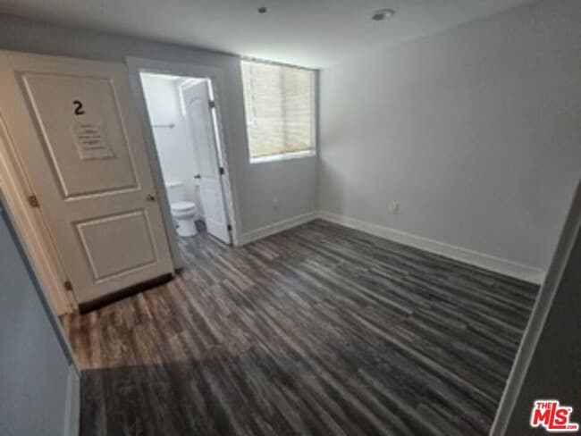 Building Photo - 1608 W 36th Pl