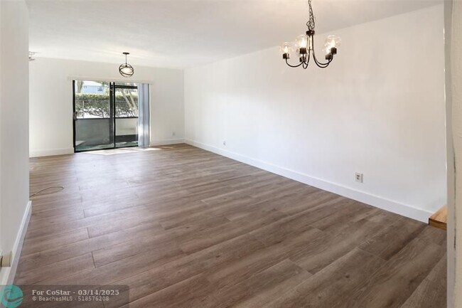 Foto del edificio - 10524 NW 10th St