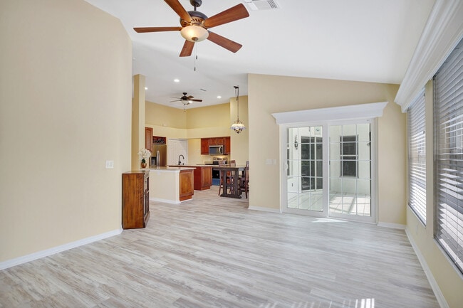 Building Photo - 22076 Seashore Cir