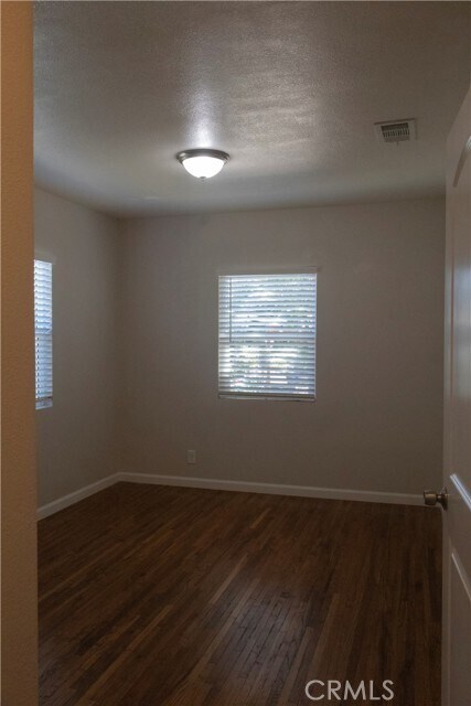 Building Photo - 2412 Strong Ave