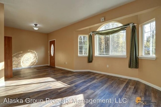 Foto del edificio - 24927 Willow Creek Pkwy