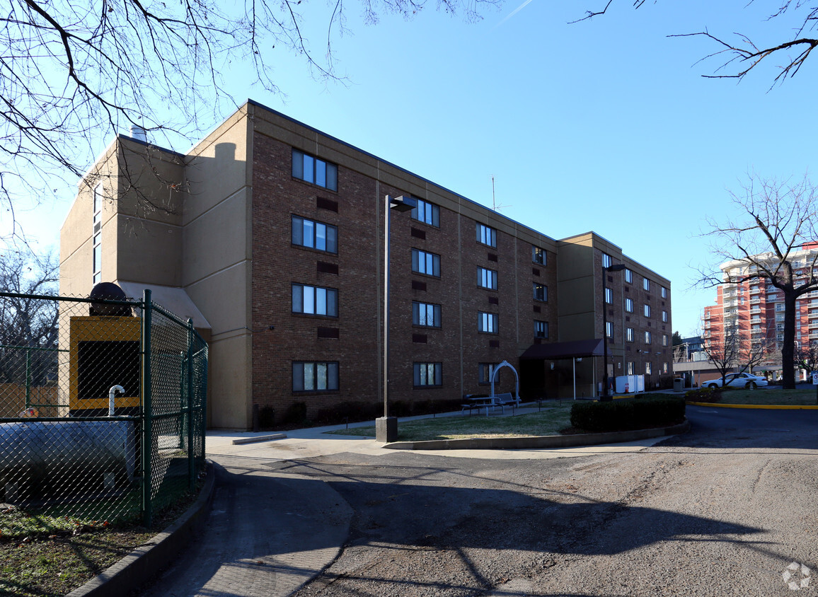 Foto del edificio - Carleen Batson Waller Manor