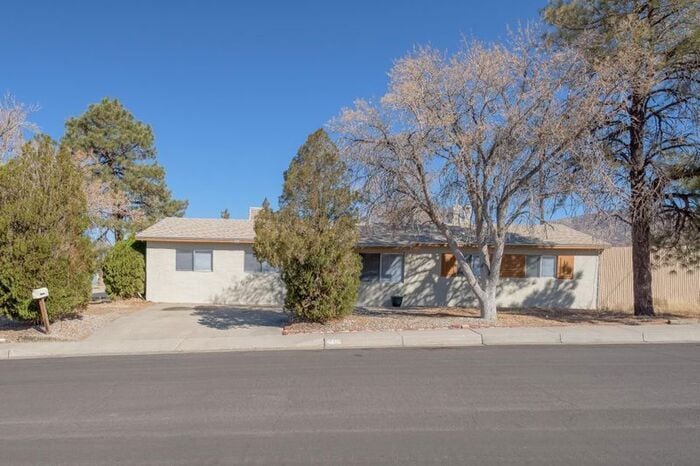 Primary Photo - 13411 Cloudview Ave NE, Albuquerque, NM, 8...