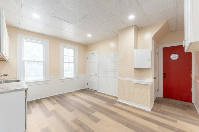Foto del edificio - 3794 W 38th St