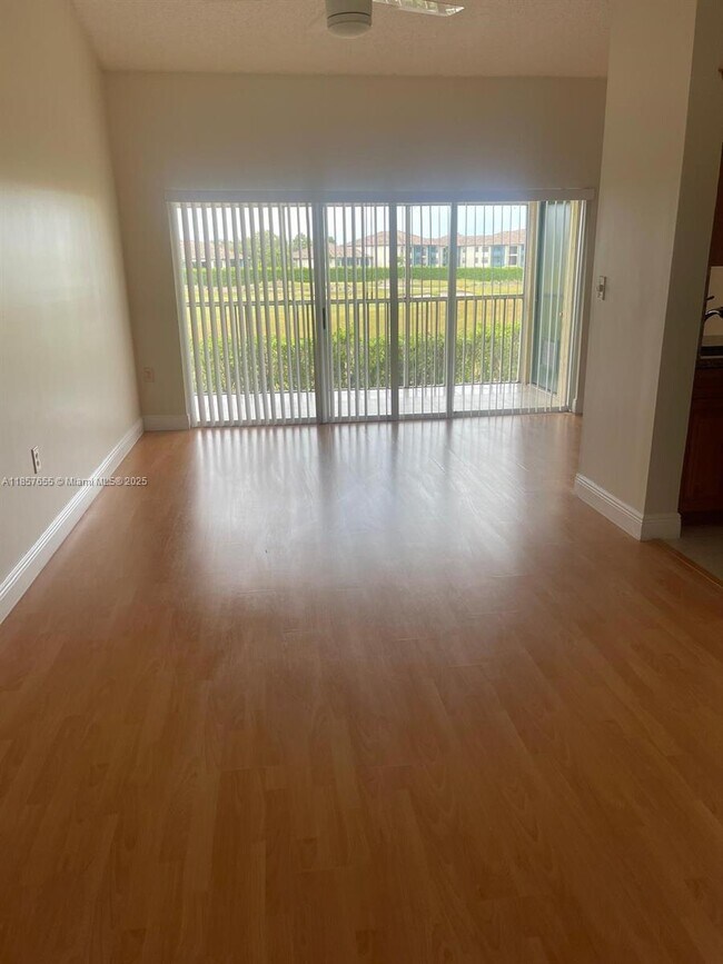 Foto del edificio - 14202 Glenmoor Dr