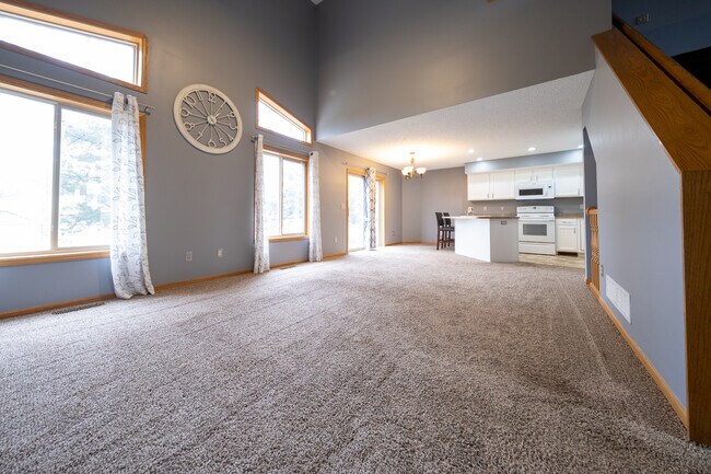 Foto del edificio - 800 Bradbury Cir