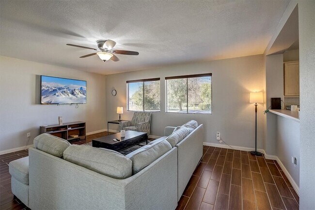 Building Photo - 102 Clarks Grove Ln