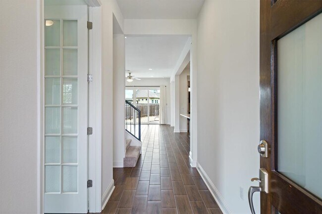 Building Photo - 7115 Calpe Dr