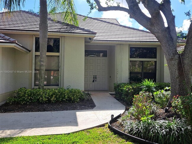 Building Photo - 1087 Deerwood Ln