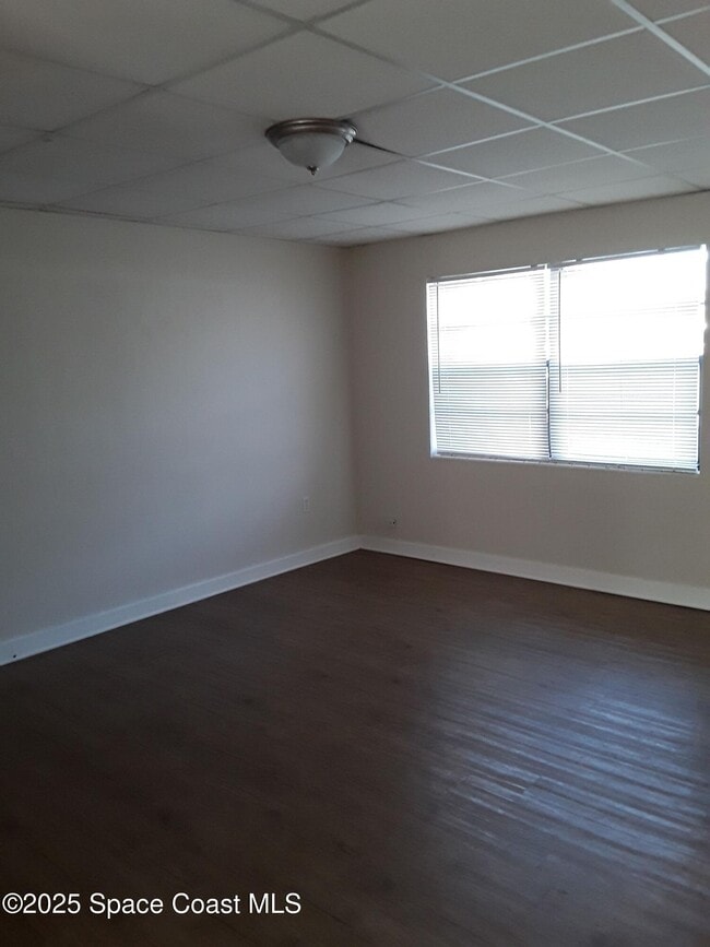 Building Photo - 120 Laurel Oak St