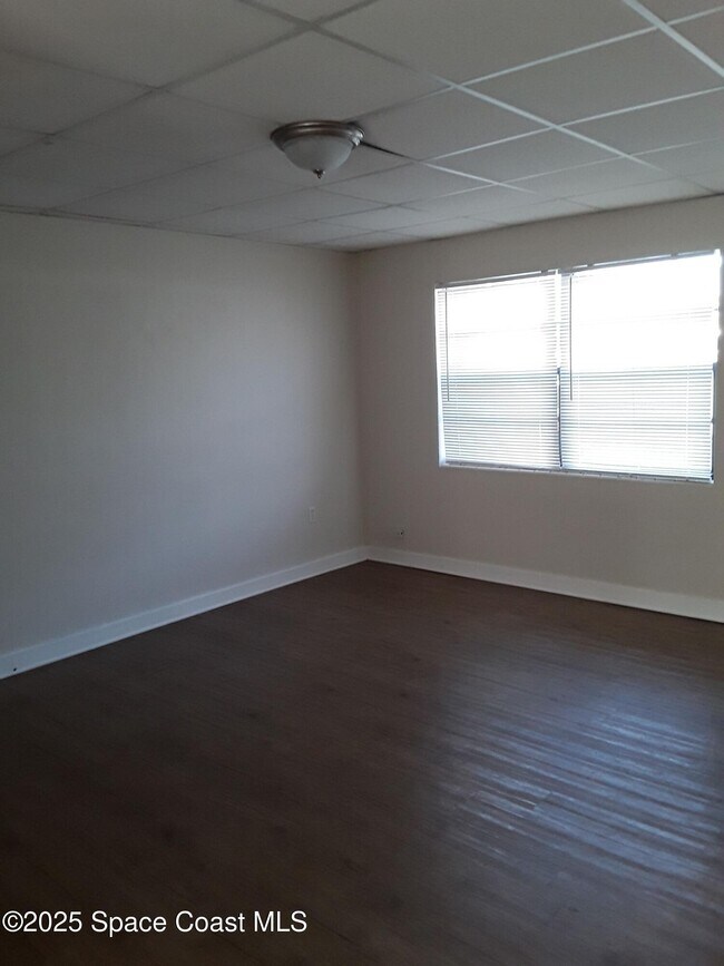 Foto del edificio - 120 Laurel Oak St