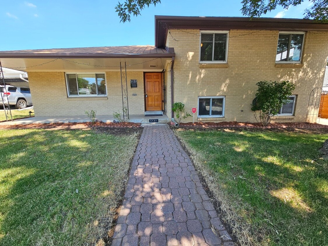 Stunning 4 bedroom 2 bath Virginia Village... - Stunning 4 bedroom 2 bath Virginia Village...