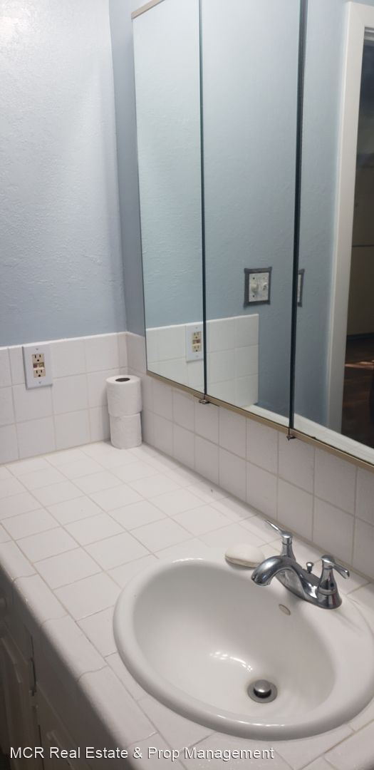 Foto del edificio - 3 br, 2 bath House - 14117 PINE ST