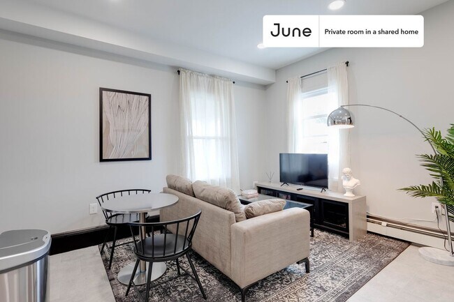Foto del edificio - Room in Shared 4 bed/1.5 bath home in South Boston