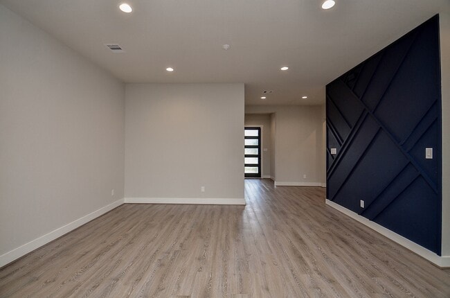 Building Photo - 3506 Gore Creek Dr