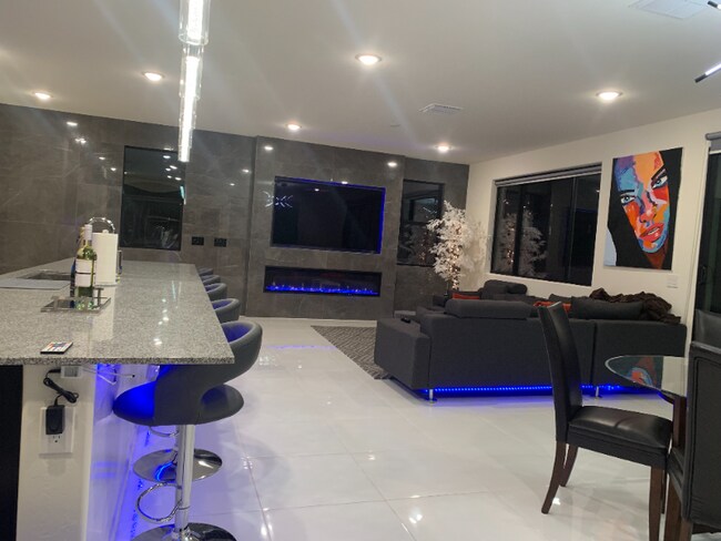 Foto del edificio - 8844 W Lamar Rd