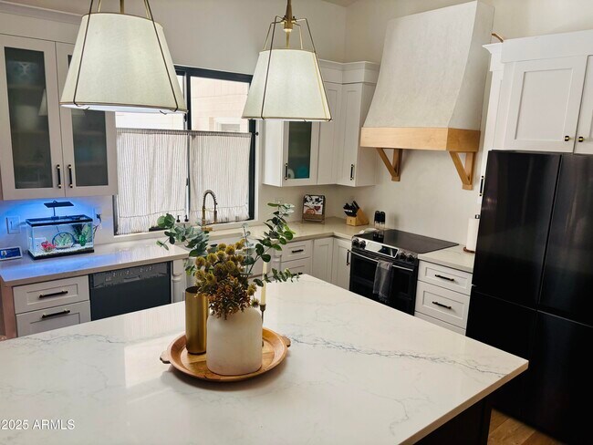Foto del edificio - 9210 S Heather Dr