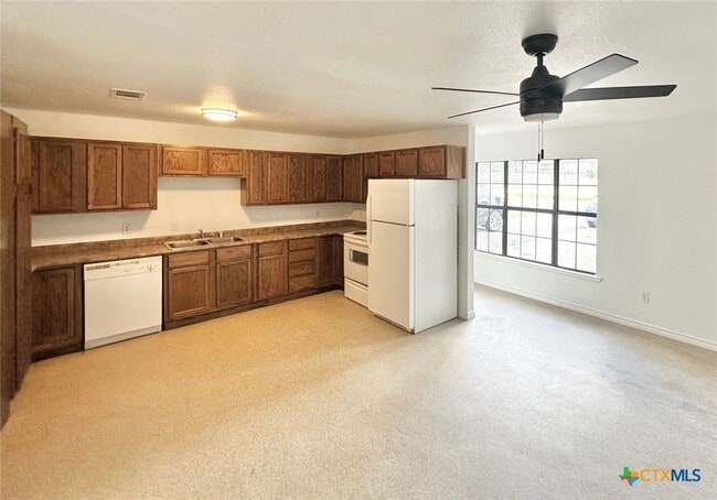 Foto del edificio - 809 W Avenue D
