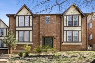 Building Photo - 10017-10021 Rodium Dr