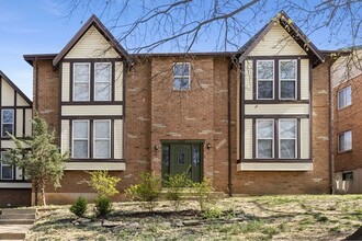 Building Photo - 10017-10021 Rodium Dr