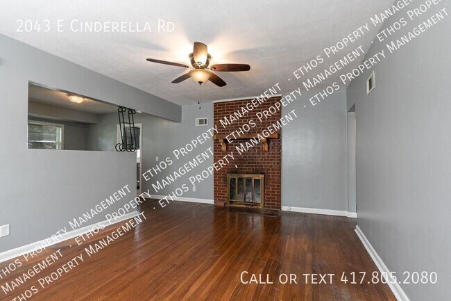 Foto del edificio - 2043 E Cinderella St