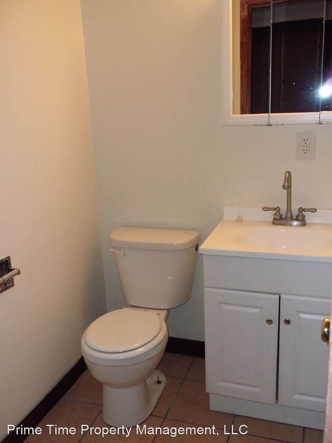 Building Photo - 3 br, 1.5 bath House - 1708 N 76th Terrace