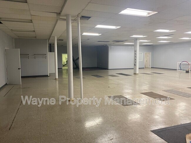 Building Photo - 546 2nd St