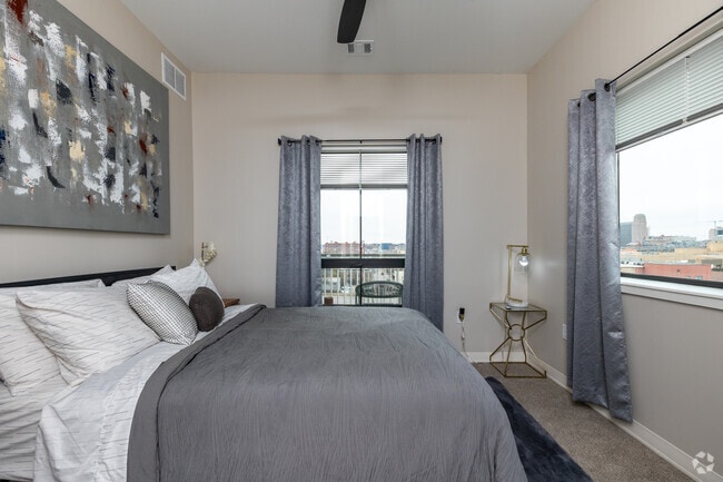 2BR, 2BA - 1081SF - 2nd Bedroom - One Nine Vine