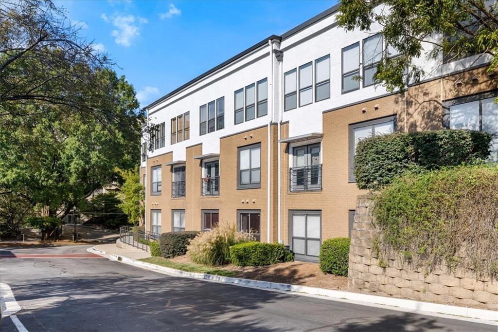 Foto principal - 821 Ralph McGill Blvd NE