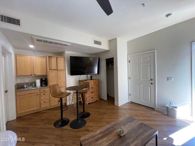 Foto del edificio - 16545 E Gunsight Dr