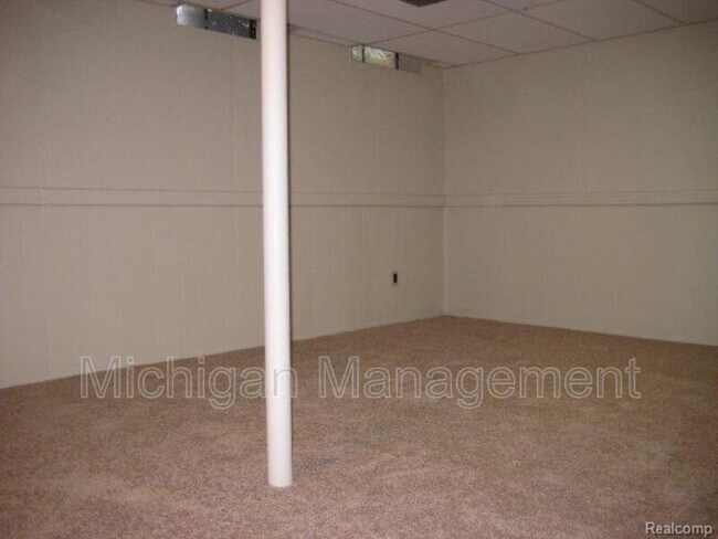 Foto del edificio - 41635 Bedford Dr