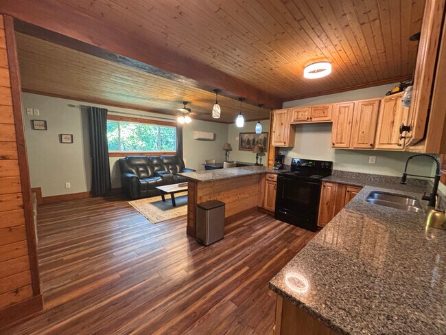 Foto del edificio - 10 Lakemont Cottage Trail