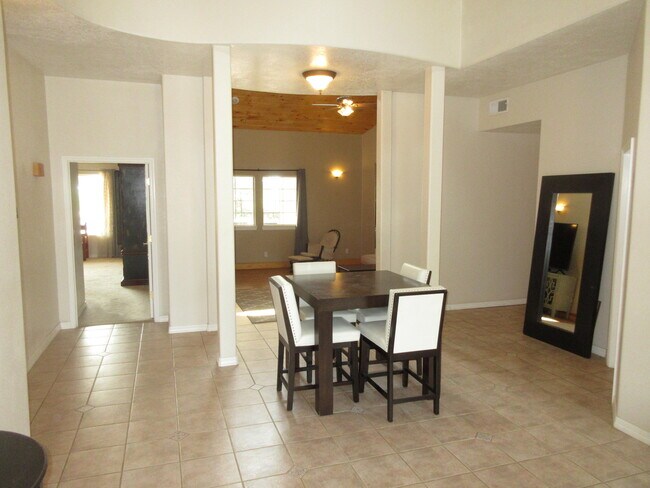 Building Photo - 210 Jaramillo Loop