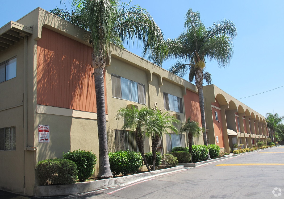 Primary Photo - Covina West