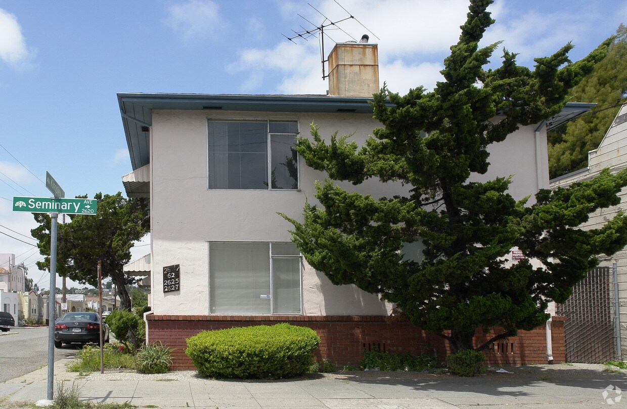 Foto del edificio - 2621-2627 Seminary Ave