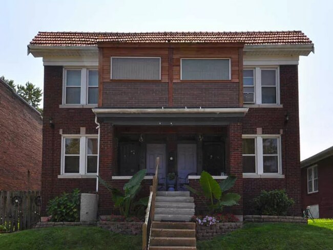 Foto del edificio - 4128 Blaine Ave