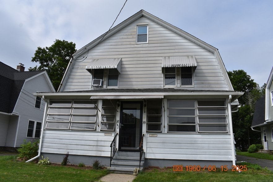 Primary Photo - 39 Highland Ave