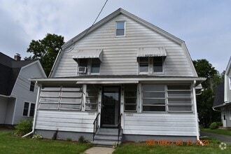 Building Photo - 39 Highland Ave