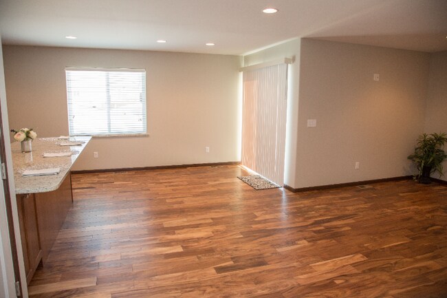 Foto del edificio - 6301 Saulk Trail