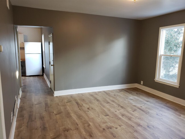 Foto del edificio - 2525 Grand St NE