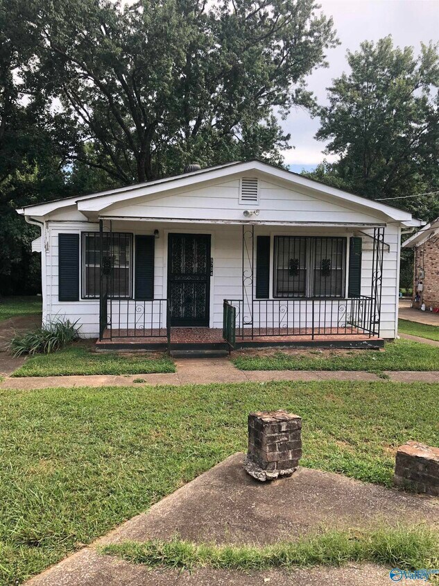 Foto principal - 6704 Hollow Rd NW