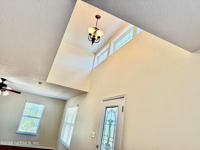 Foto del edificio - 111 Commonwealth Ave