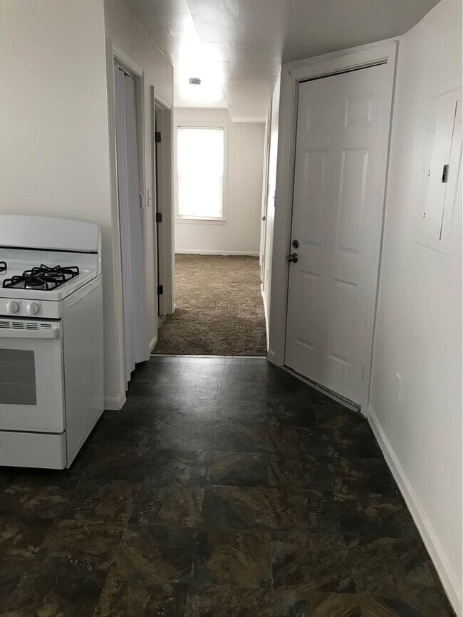 101 Beach St Unit 4, Haverhill, MA 01832 Apartments in Haverhill, MA