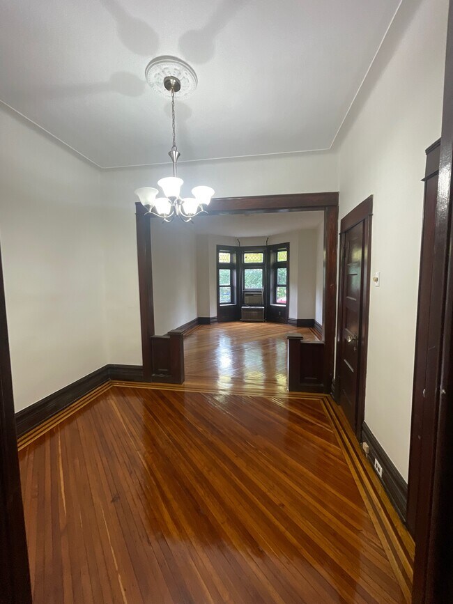 Building Photo - 566-1 Bay Ridge Pky