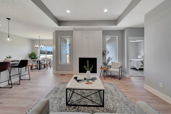 Building Photo - Newly Constructed Luxry Townhome