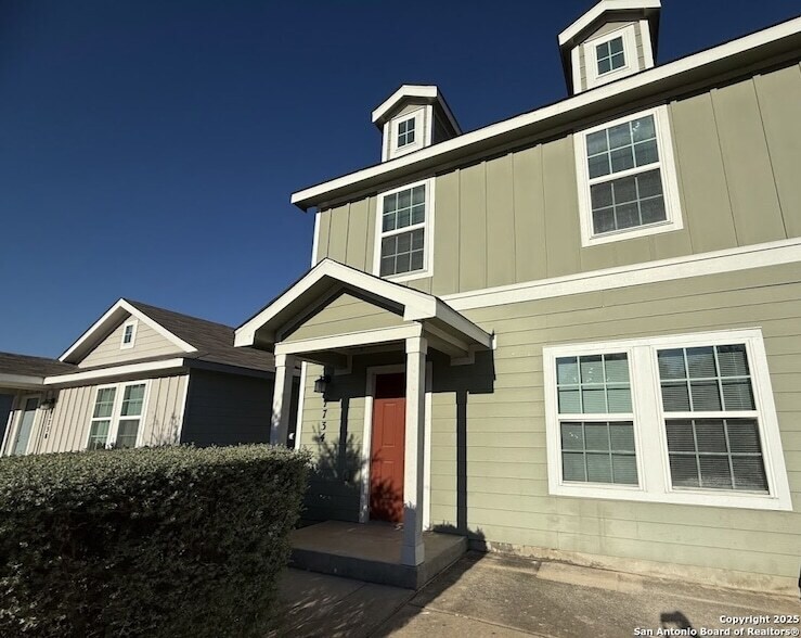 Foto principal - 7734 Nopalitos Cv