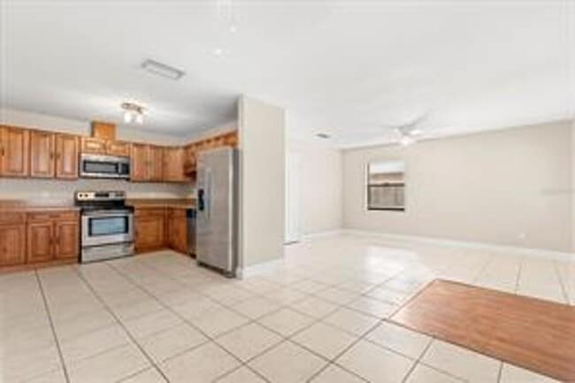 Foto del edificio - FOR RENT!!! CHARMING AND COZY 3 BEDROOM 2 ...