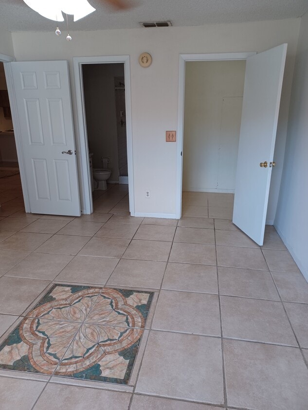 Foto principal - 6399 Bonnie Bay Cir N