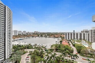 Building Photo - 21205 Yacht Club Dr