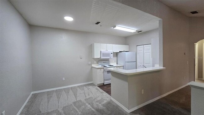 Foto del edificio - 845 Grand Regency Pointe